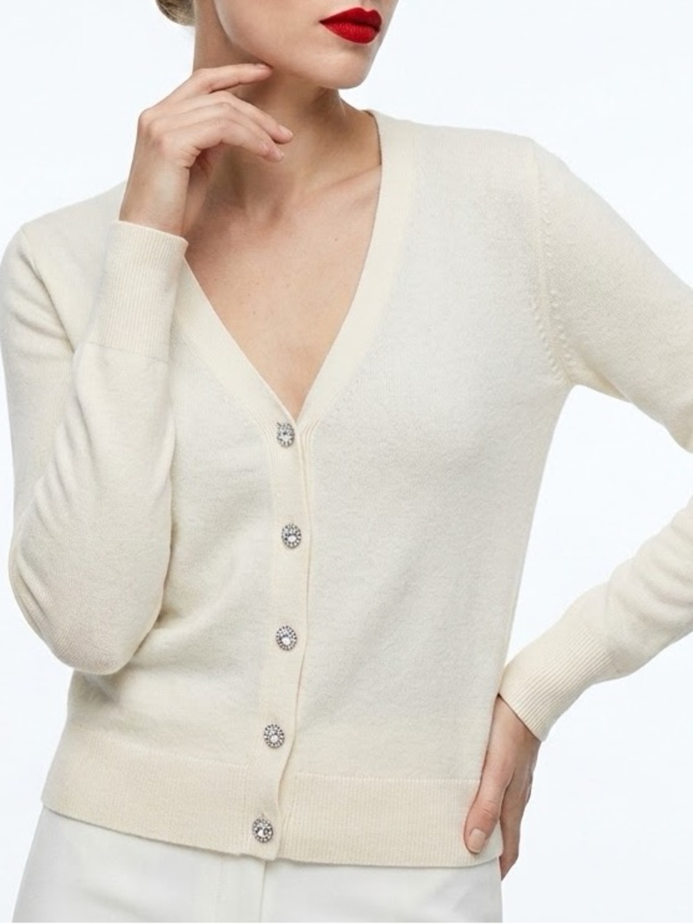🌸 Zara Women's White V-Neck Button Front Cardigan Sweater with Long Sleeves